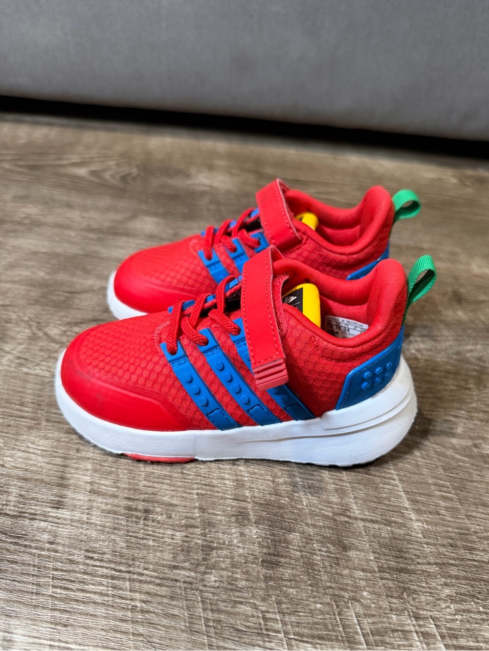Adidas LEGO Ă— Racer TRI 'Red Shock Blue' (GX3222) toddler sneakers 7.5k